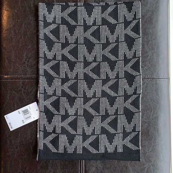 Michael Kors Accessories - Michael Kors Infinity scarf